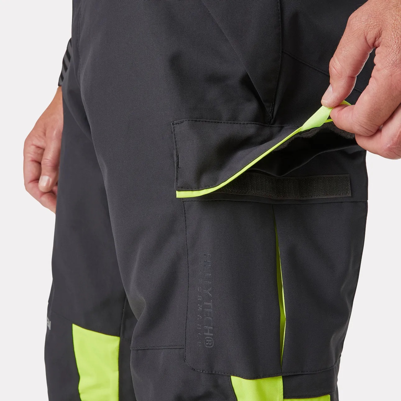 Helly Hansen Alna 2.0 Hi Vis Winterlatzhose | Warnschutz Klasse 1 – Bild 4