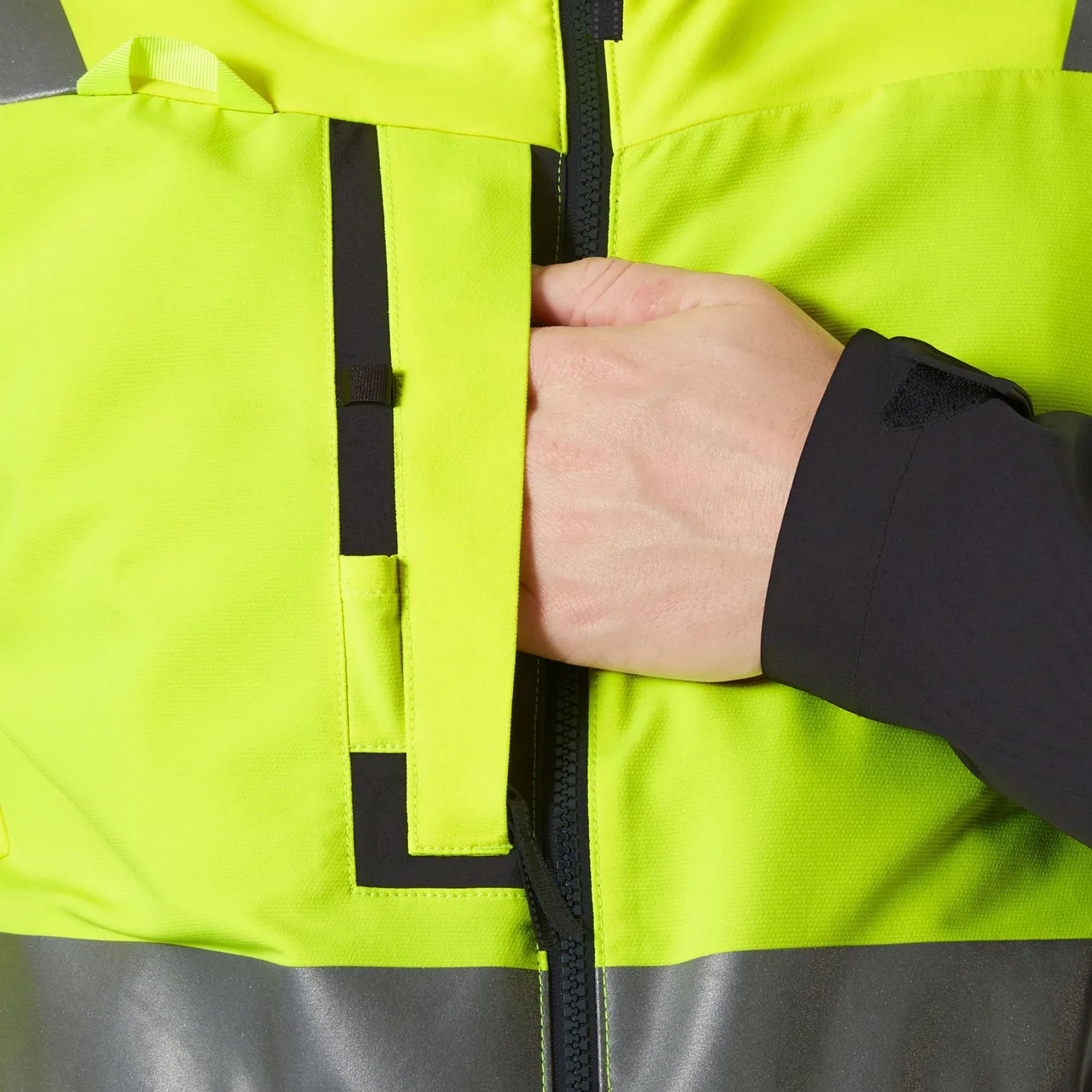 Helly Hansen Alna 4X Hi Vis Tech-Jacke | Warnschutz Klasse 2 – Bild 4