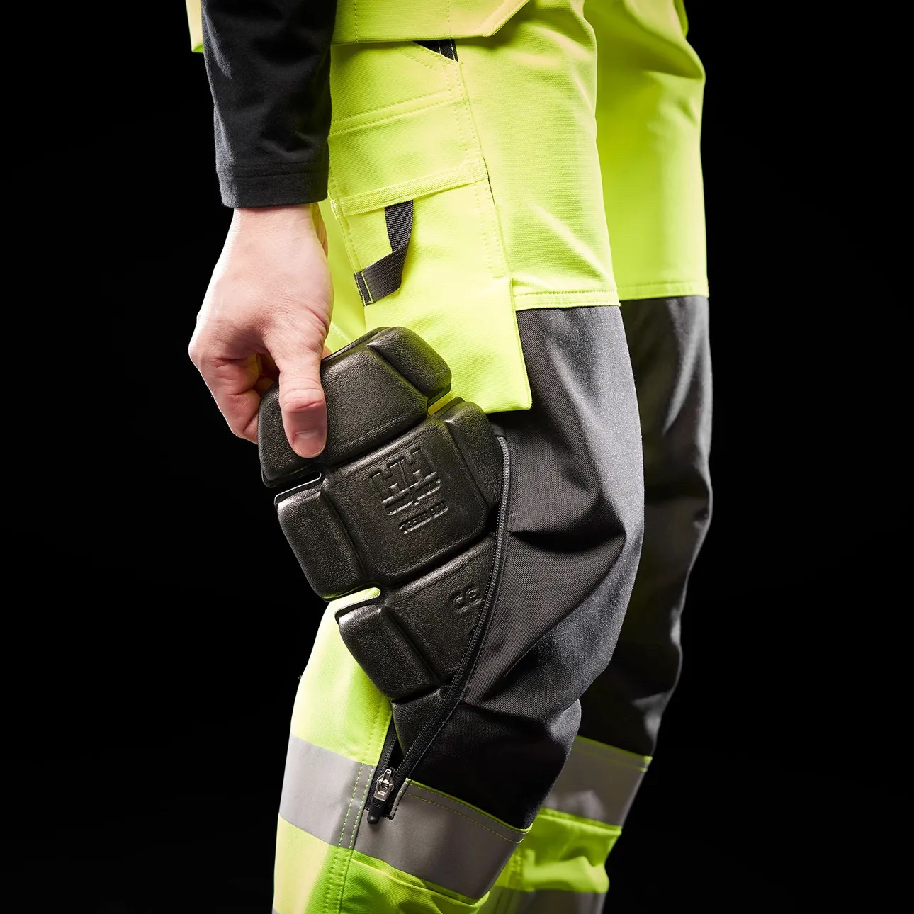 Helly Hansen Alna 4X Hi Vis Bauhose | Warnschutz Klasse 2 – Bild 5